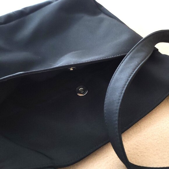 Vintage Hobo International Flight Path Black Nylon Front Flap Crossbody Bag - Picture 12 of 16